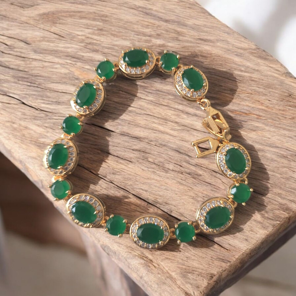 Fashion Jewelry - Jade Bracelet In Yellow Gold Plated Setting